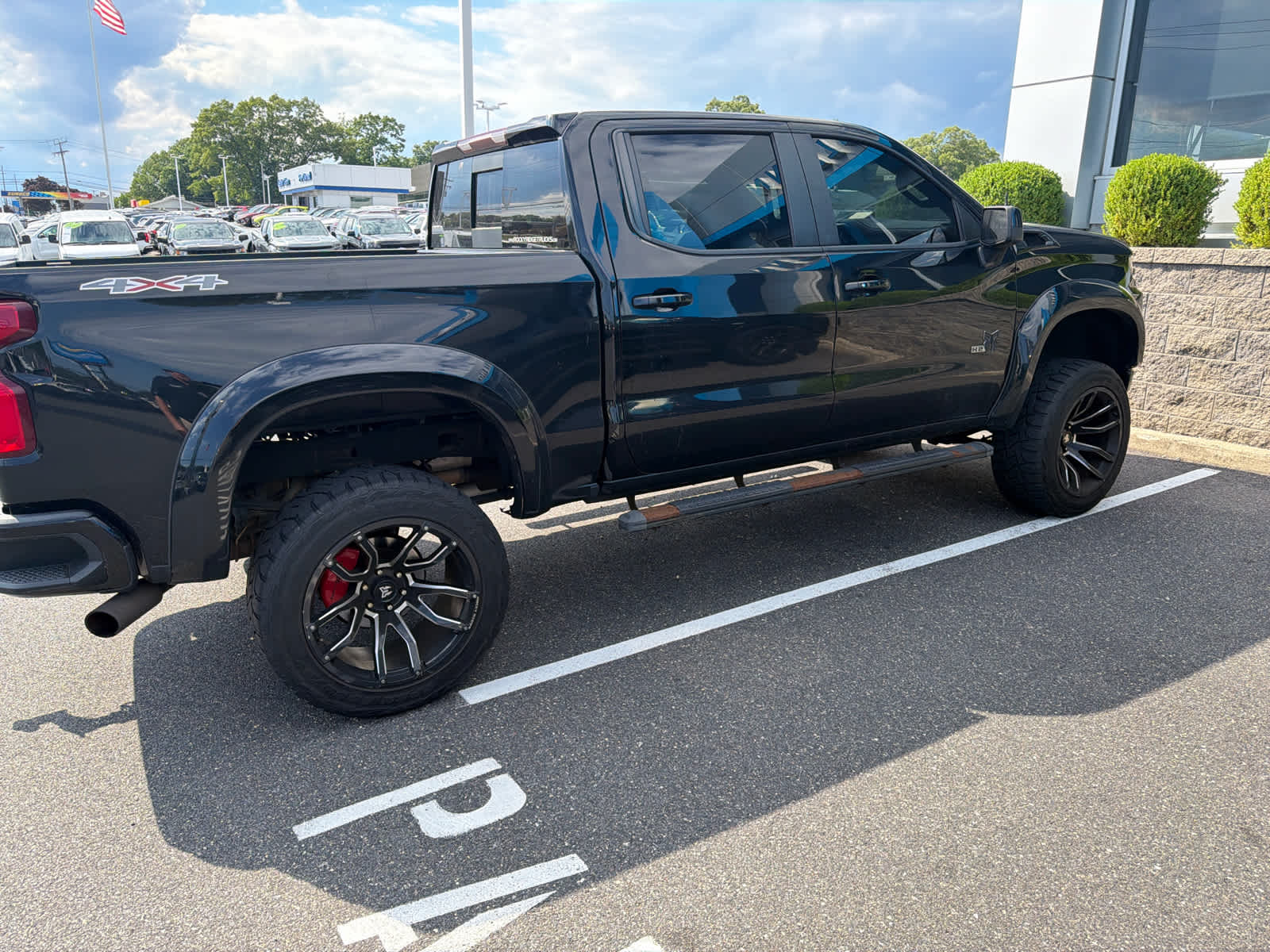 chevrolet silverado 1500 2021 1GCUYEED2MZ110147 image